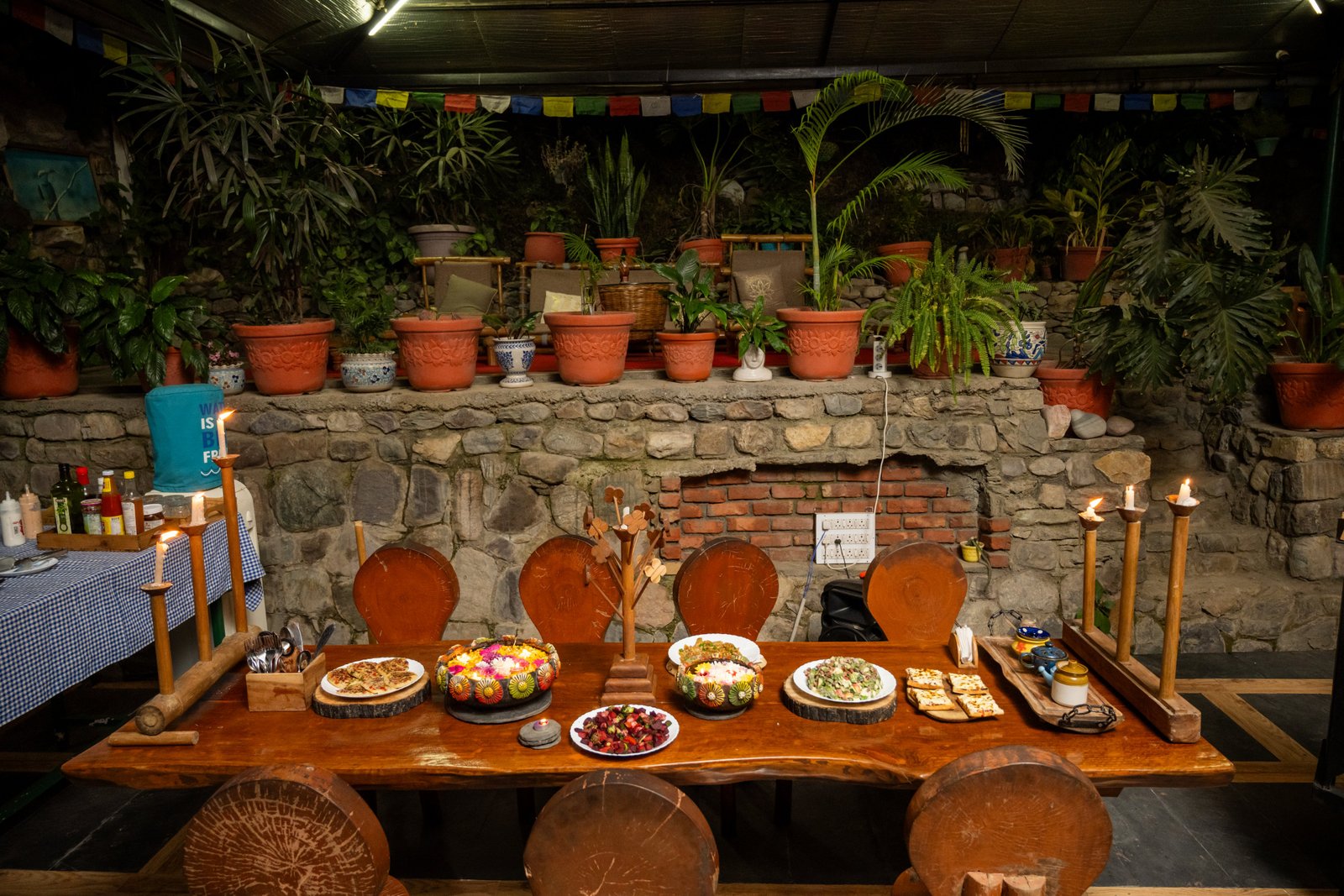 Fresh vegetarian food served during the retreat